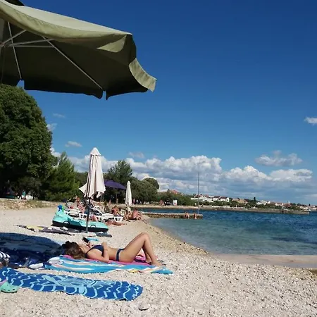 Bujas - Petrcane