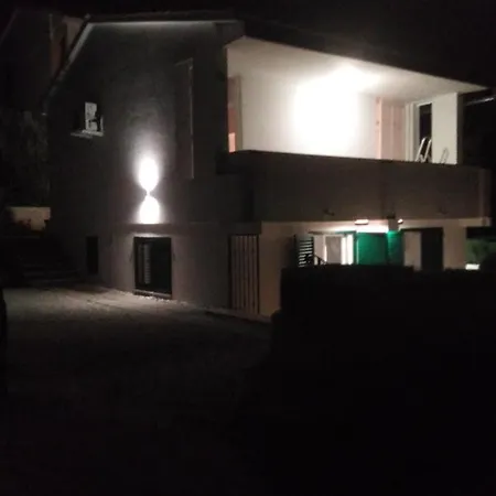 Bujas - Apartman *