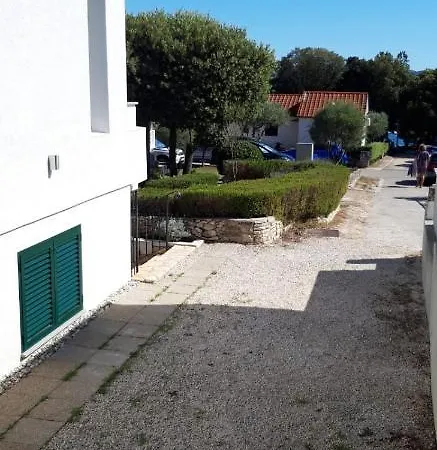Apartament Holiday Bujas - Apartman